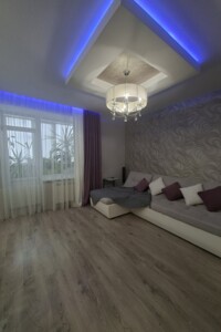 трехкомнатная квартира в Ивано-Франковске, район Центр, на ул. Стрельцов Сечевых 76Б в аренду на долгий срок помесячно фото 2