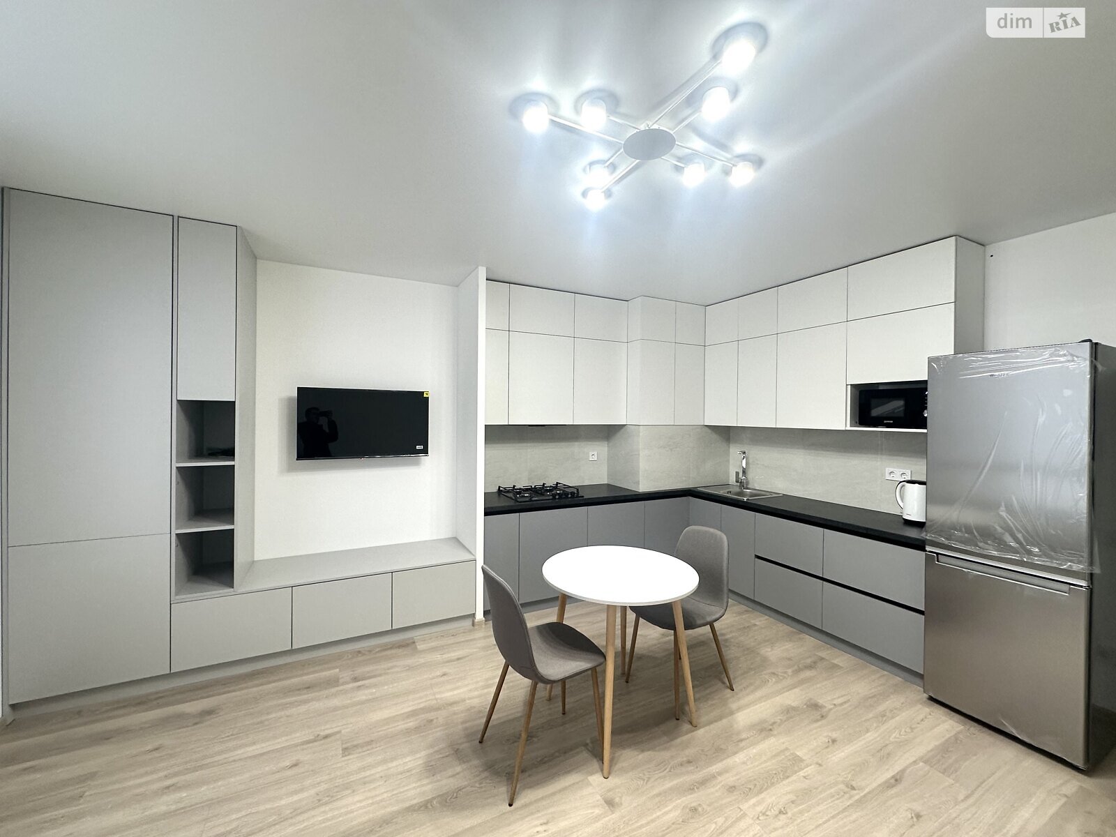 однокомнатная квартира в Ивано-Франковске, район Центр, на ул. Стрельцов Сечевых 28А в аренду на долгий срок помесячно фото 1