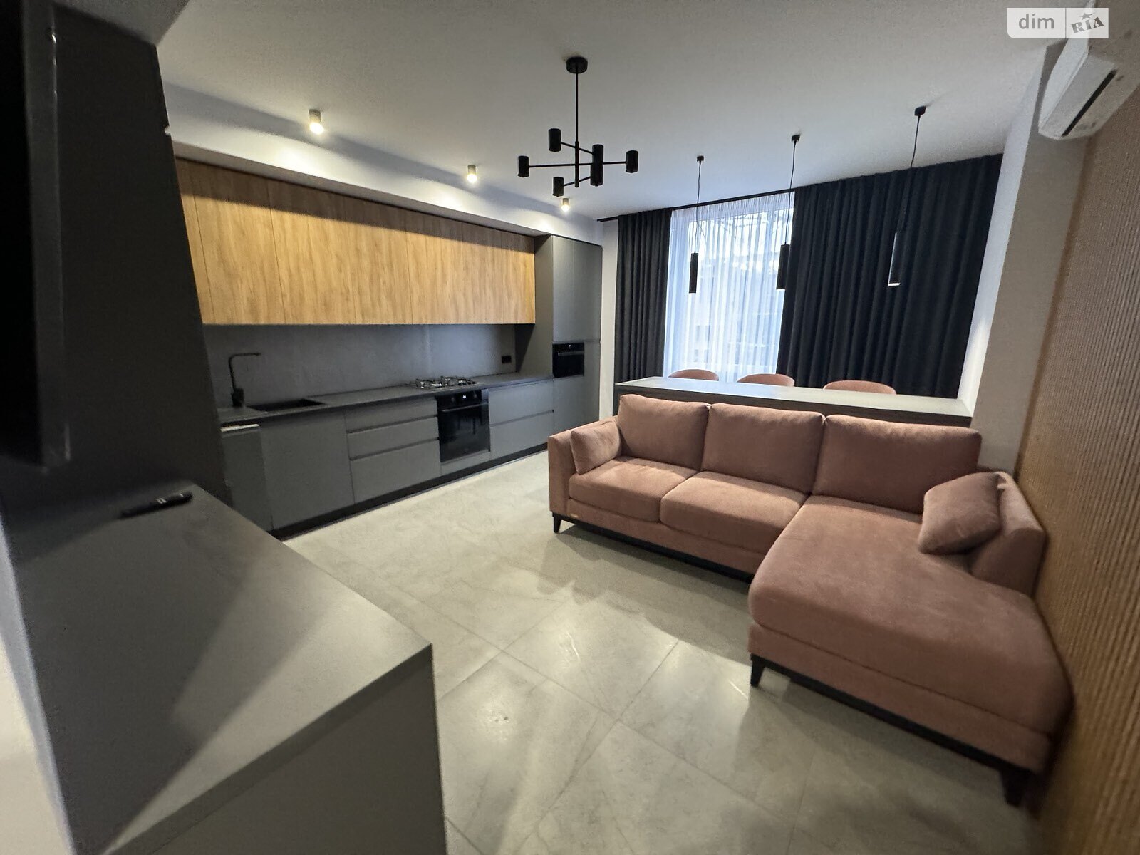 однокомнатная квартира в Ивано-Франковске, район Центр, на ул. Стрельцов Сечевых 28А в аренду на долгий срок помесячно фото 1