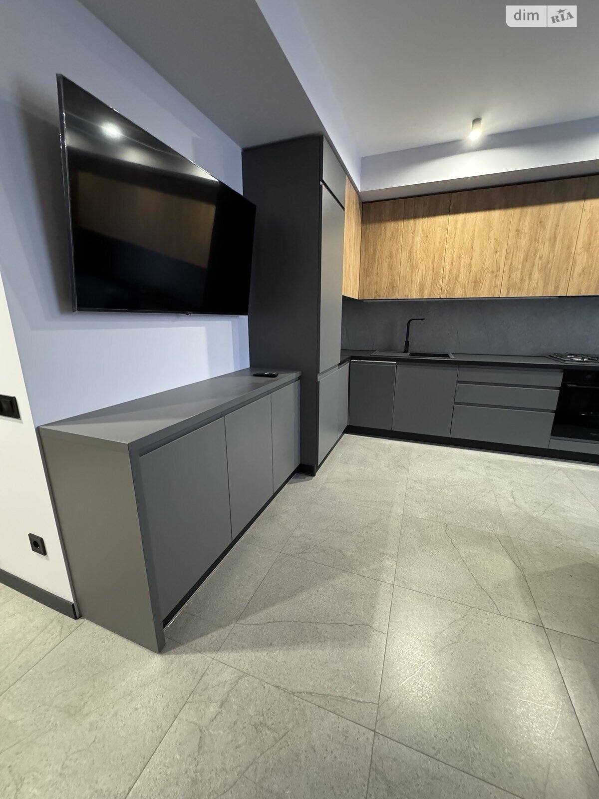 однокомнатная квартира в Ивано-Франковске, район Центр, на ул. Стрельцов Сечевых 28А в аренду на долгий срок помесячно фото 1