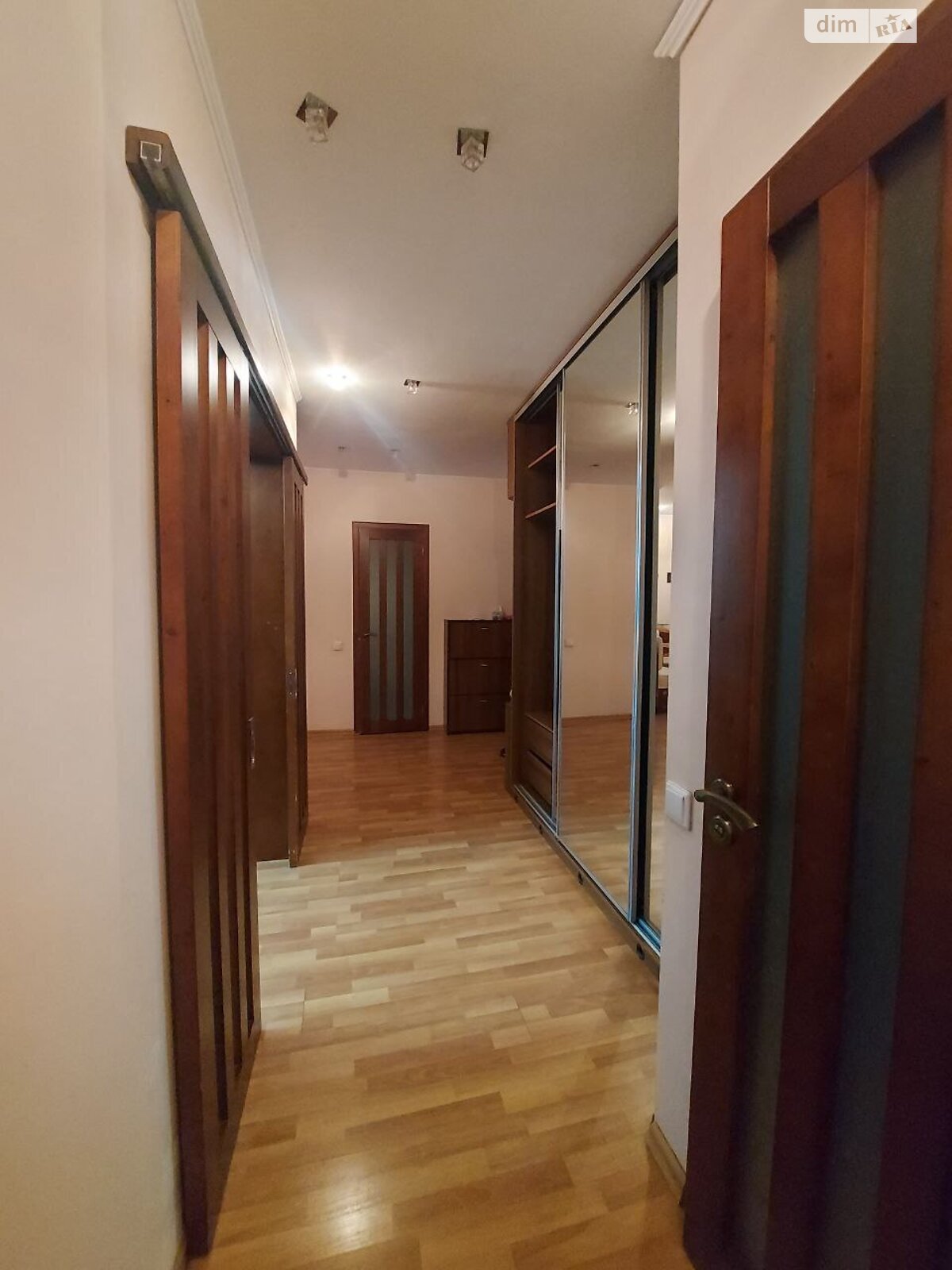 двокімнатна квартира в Івано-Франківську, район Центр, на вул. Володимира Великого 9 в довготривалу оренду помісячно фото 1 двокімнатна квартира в Івано-Франківську, район Центр, на вул. Володимира Великого 9 в довготривалу оренду помісячно фото 1