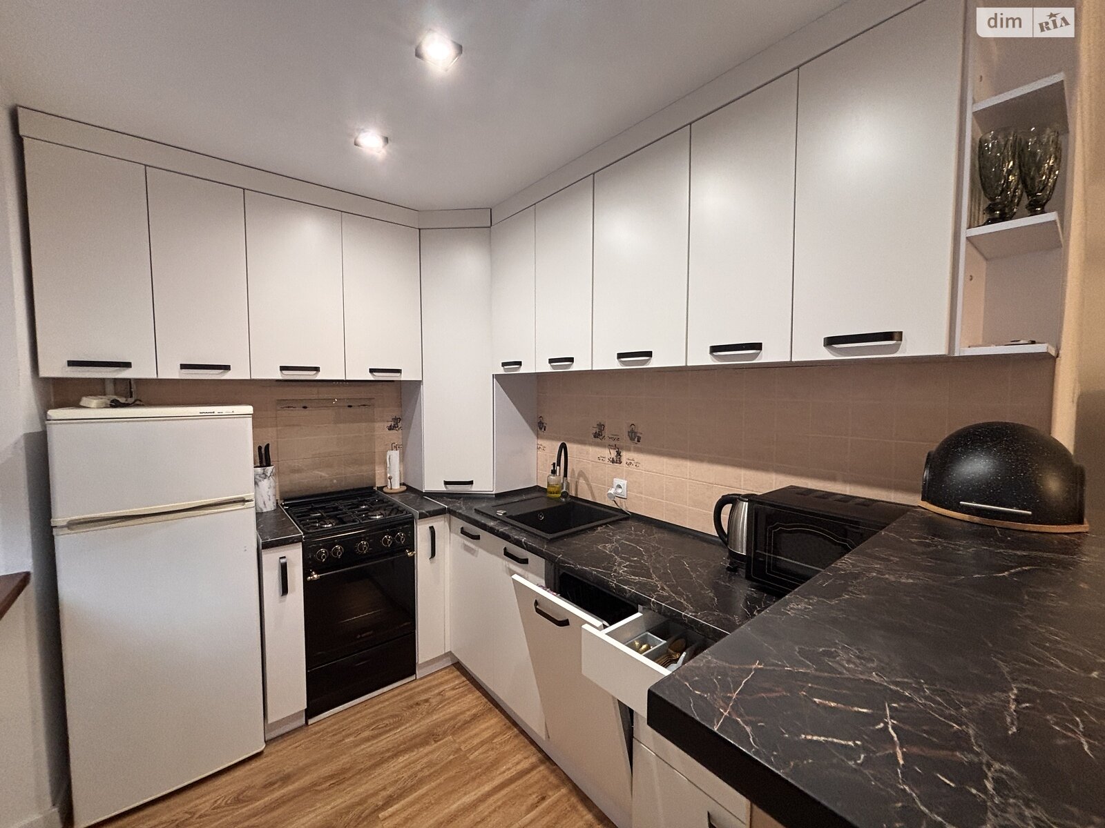 однокомнатная квартира в Ивано-Франковске, район Центр, на ул. Военных Ветеранов 3А в аренду на долгий срок помесячно фото 1