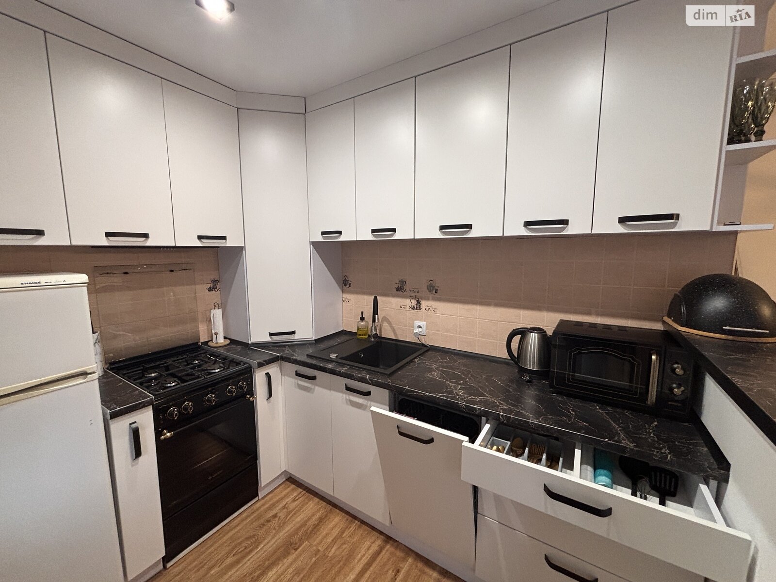 однокомнатная квартира в Ивано-Франковске, район Центр, на ул. Военных Ветеранов 3А в аренду на долгий срок помесячно фото 1