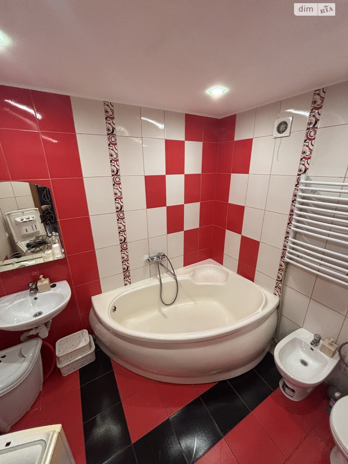 однокомнатная квартира в Ивано-Франковске, район Центр, на ул. Военных Ветеранов 3А в аренду на долгий срок помесячно фото 1