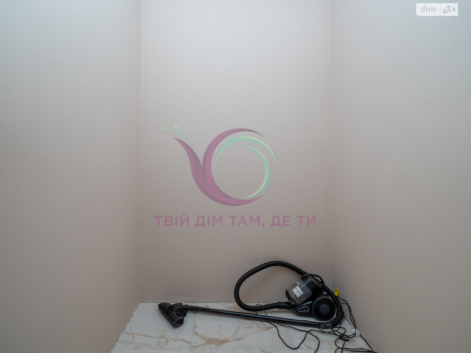 двухкомнатная квартира в Ивано-Франковске, район Центр, на ул. Высочана Семена 18 корпус 1 в аренду на долгий срок помесячно фото 1 двухкомнатная квартира в Ивано-Франковске, район Центр, на ул. Высочана Семена 18 корпус 1 в аренду на долгий срок помесячно фото 1