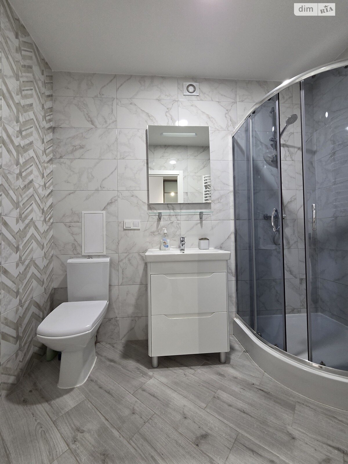 однокомнатная квартира в Ивано-Франковске, район Центр, на ул. Высочана Семена 18 корпус 21 в аренду на долгий срок помесячно фото 1