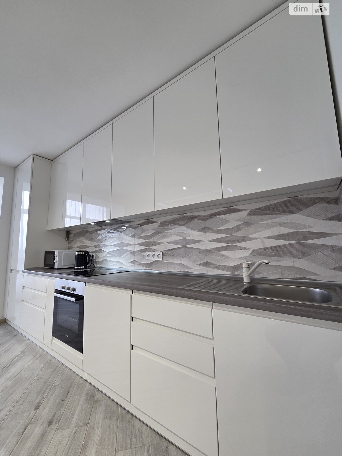 однокомнатная квартира в Ивано-Франковске, район Центр, на ул. Высочана Семена 18 корпус 21 в аренду на долгий срок помесячно фото 1