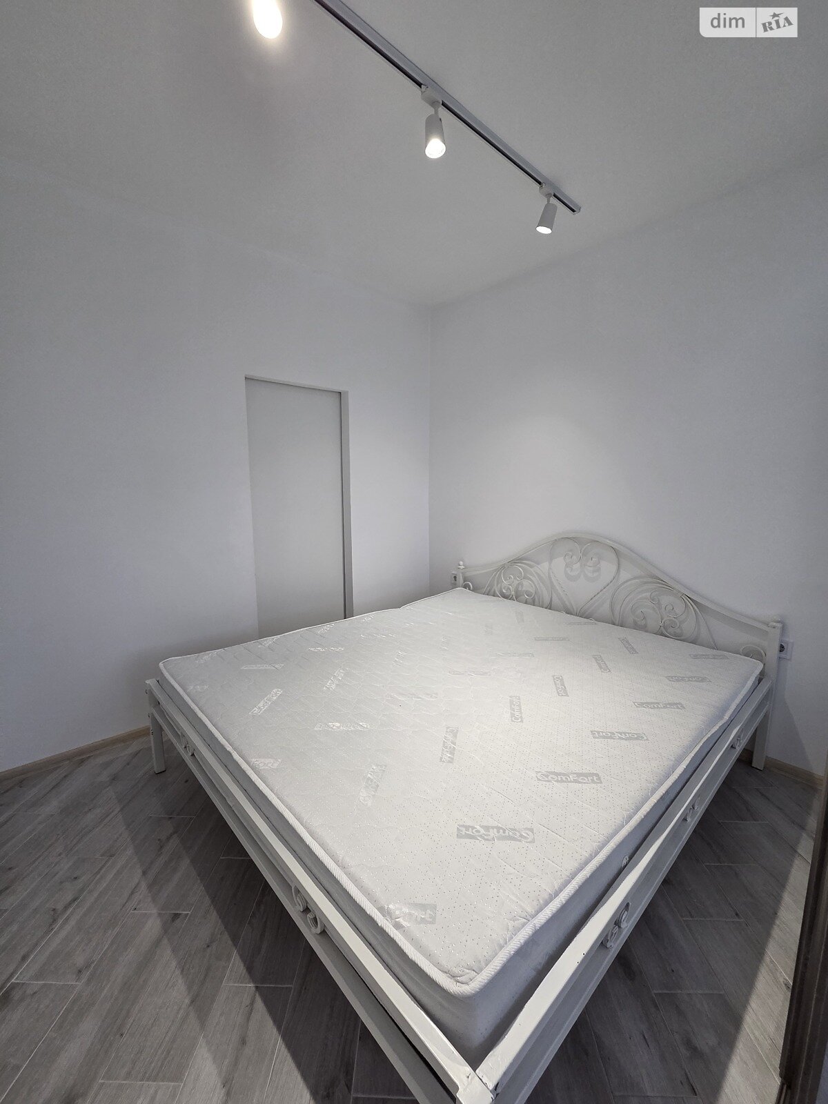 однокомнатная квартира в Ивано-Франковске, район Центр, на ул. Высочана Семена 18 корпус 21 в аренду на долгий срок помесячно фото 1