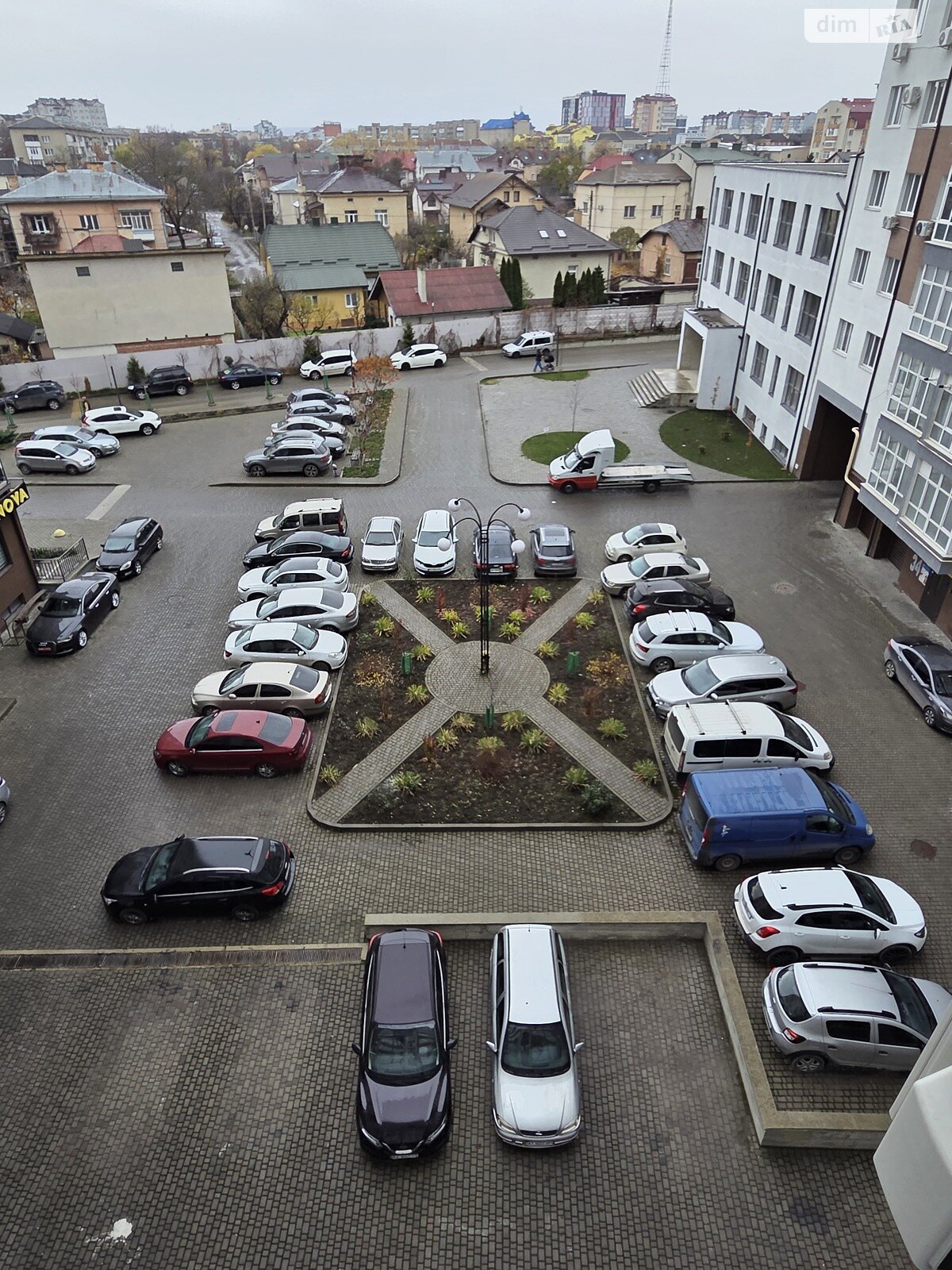 однокомнатная квартира в Ивано-Франковске, район Центр, на ул. Высочана Семена 18 корпус 21 в аренду на долгий срок помесячно фото 1