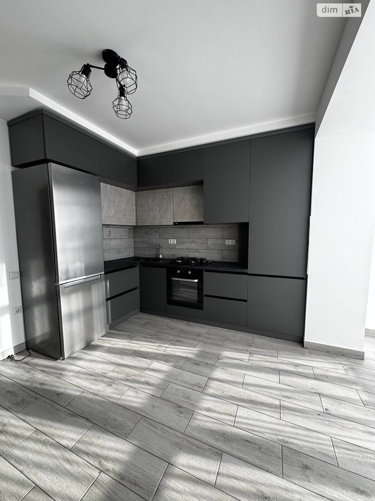 однокомнатная квартира в Ивано-Франковске, район Центр, на ул. Высочана Семена в аренду на долгий срок помесячно фото 1