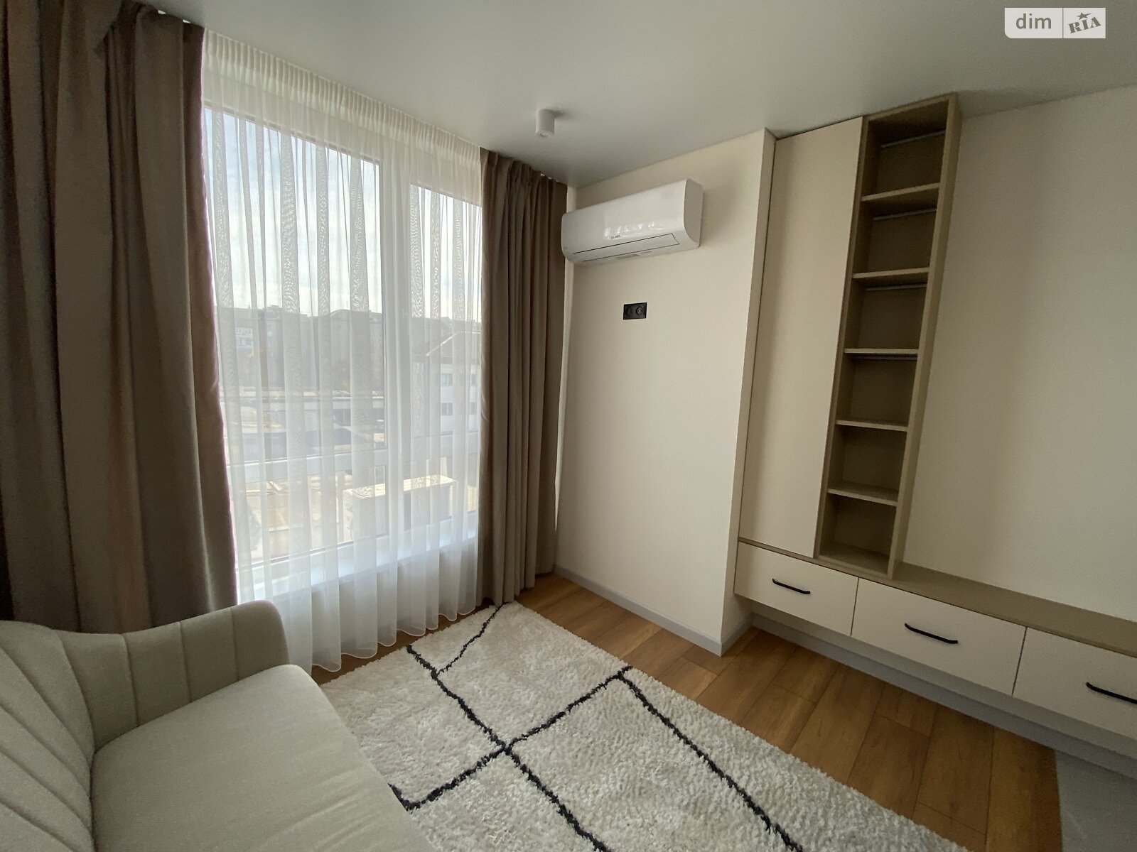 однокомнатная квартира в Ивано-Франковске, район Центр, на бул. Южный 32Б в аренду на долгий срок помесячно фото 1