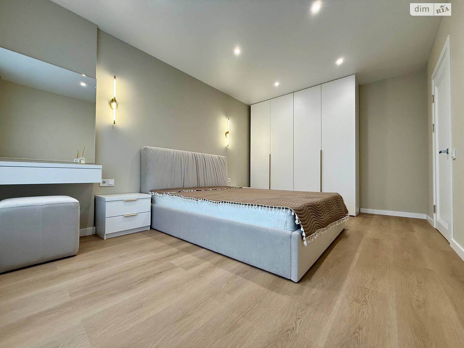 однокімнатна квартира в Івано-Франківську, район Центр, на вул. Юліана Пелеша 3 корпус 9 в довготривалу оренду помісячно фото 1 однокімнатна квартира в Івано-Франківську, район Центр, на вул. Юліана Пелеша 3 корпус 9 в довготривалу оренду помісячно фото 1