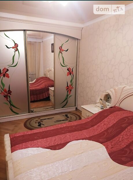 четырехкомнатная квартира с мебелью в Ивано-Франковске, район Центр, на Красівського в аренду на долгий срок помесячно фото 1 четырехкомнатная квартира с мебелью в Ивано-Франковске, район Центр, на Красівського в аренду на долгий срок помесячно фото 1