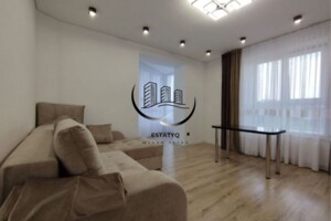 двокімнатна квартира в Івано-Франківську, район Центр, на вул. Гетьмана Івана Мазепи 10 в довготривалу оренду помісячно фото 2
