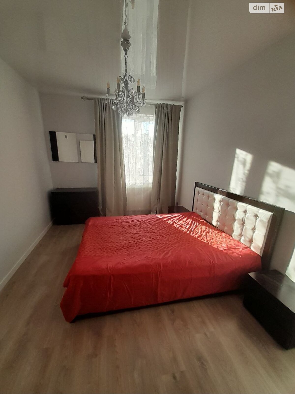 трикімнатна квартира в Івано-Франківську, на вул. Урожайна 3 в довготривалу оренду помісячно фото 1