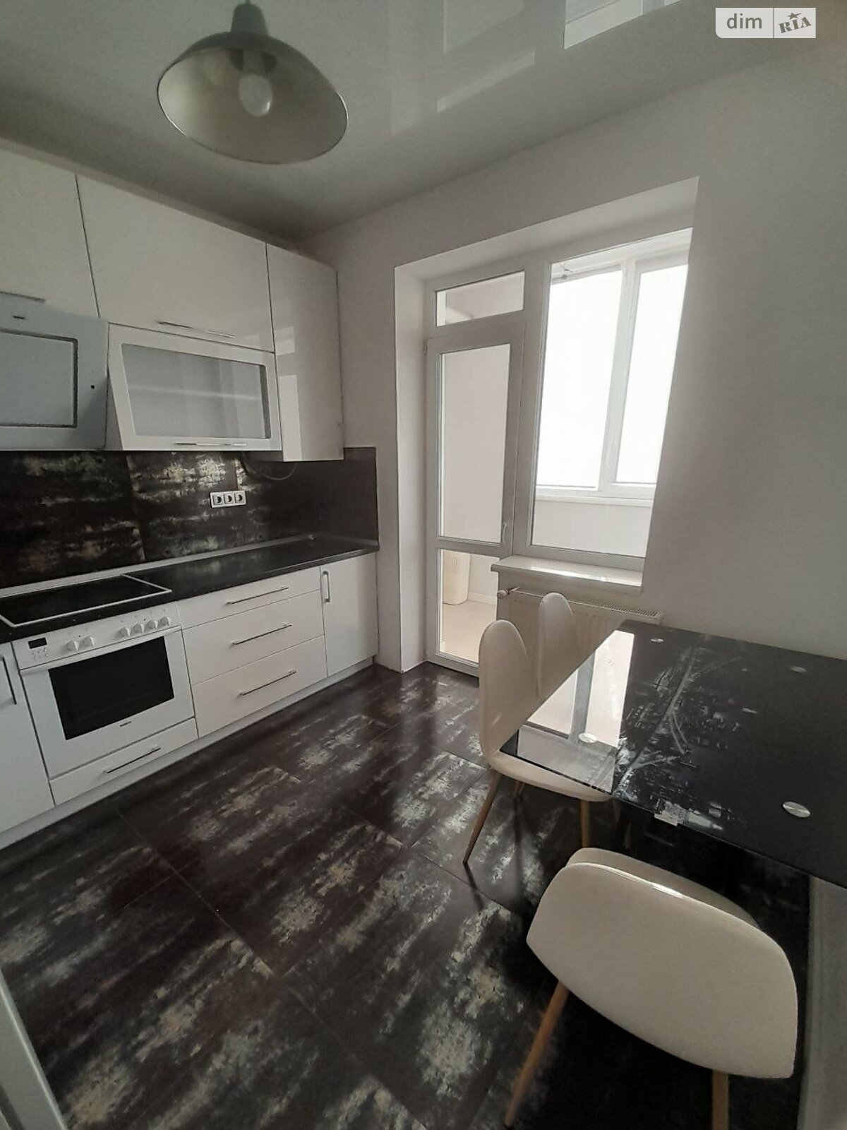 трикімнатна квартира в Івано-Франківську, на вул. Урожайна 3 в довготривалу оренду помісячно фото 1