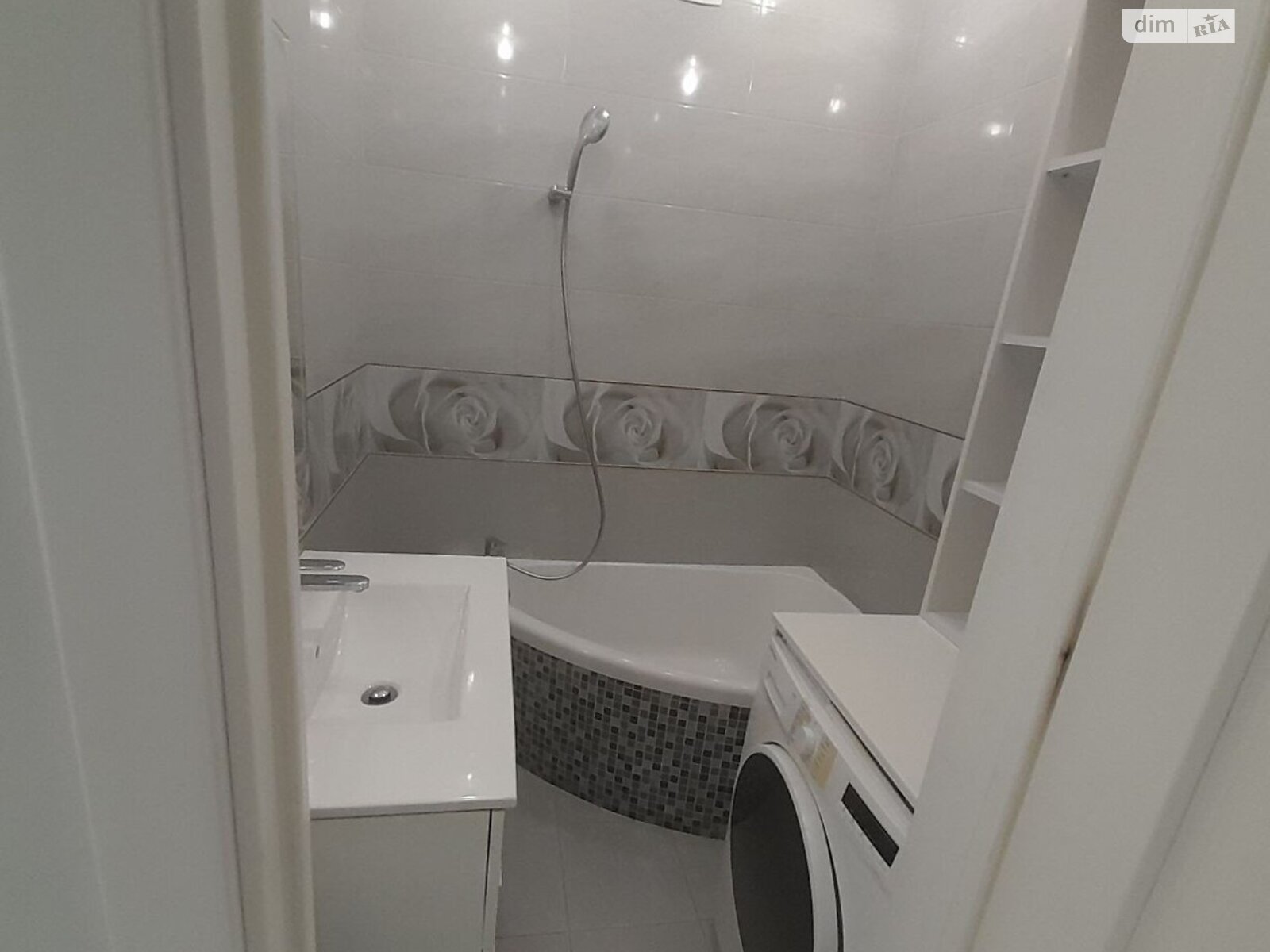 трикімнатна квартира в Івано-Франківську, на вул. Урожайна 3 в довготривалу оренду помісячно фото 1