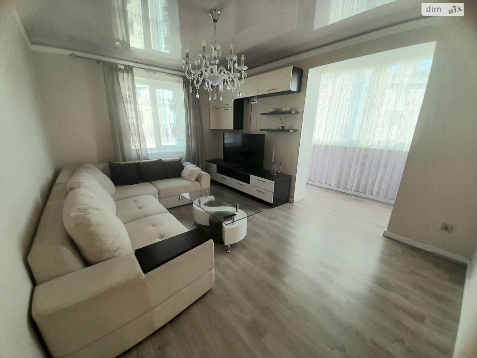 трикімнатна квартира в Івано-Франківську, на вул. Урожайна 3 в довготривалу оренду помісячно фото 1