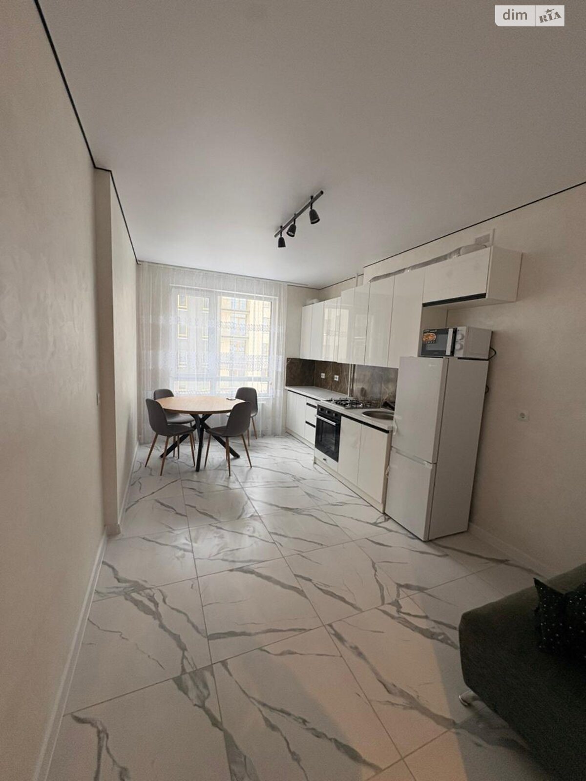 однокомнатная квартира в Ивано-Франковске, район Вокзал, на ул. Кобылянской 22А корпус 1 в аренду на долгий срок помесячно фото 1