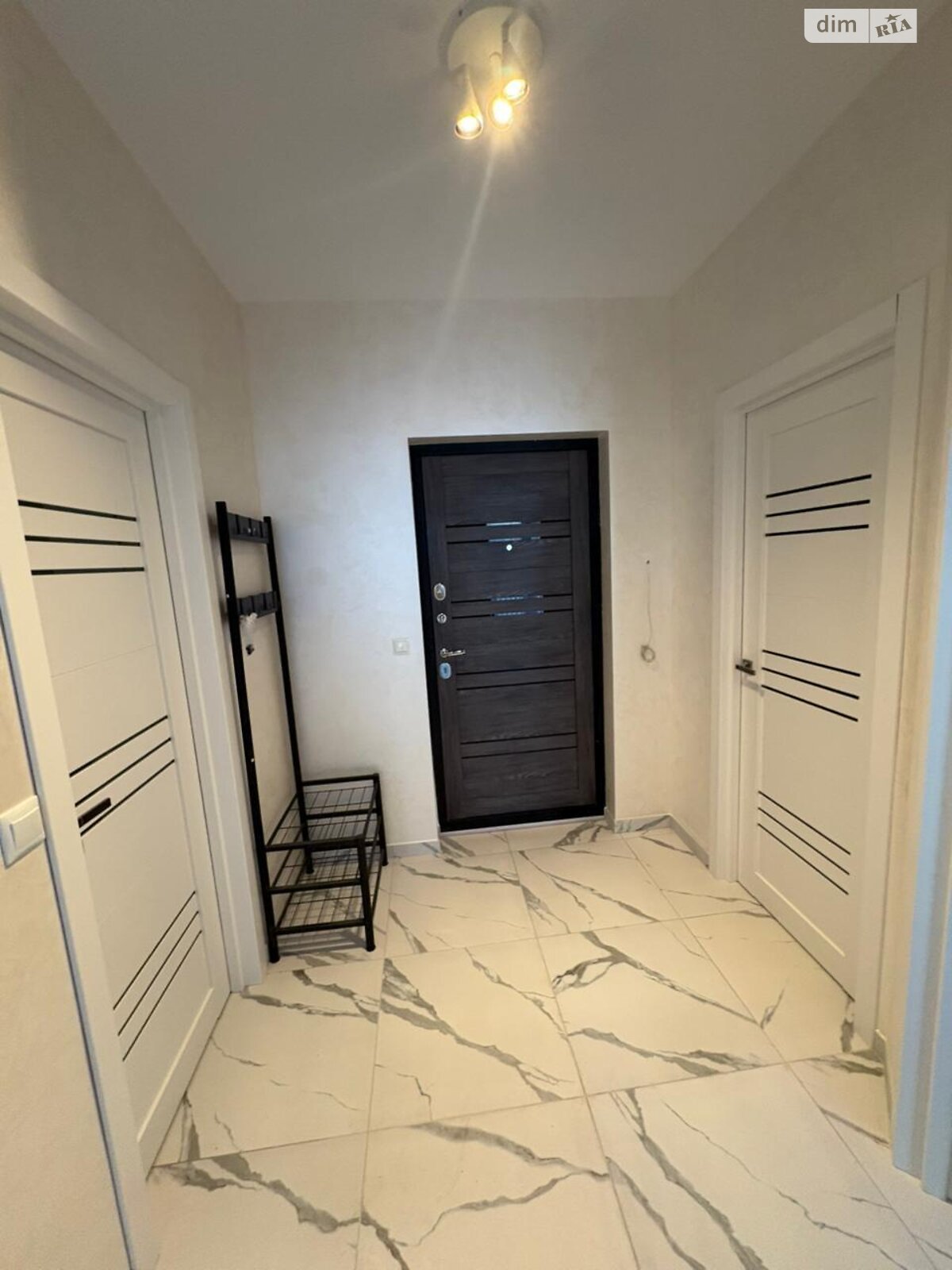 однокомнатная квартира в Ивано-Франковске, район Вокзал, на ул. Кобылянской 22А корпус 1 в аренду на долгий срок помесячно фото 1