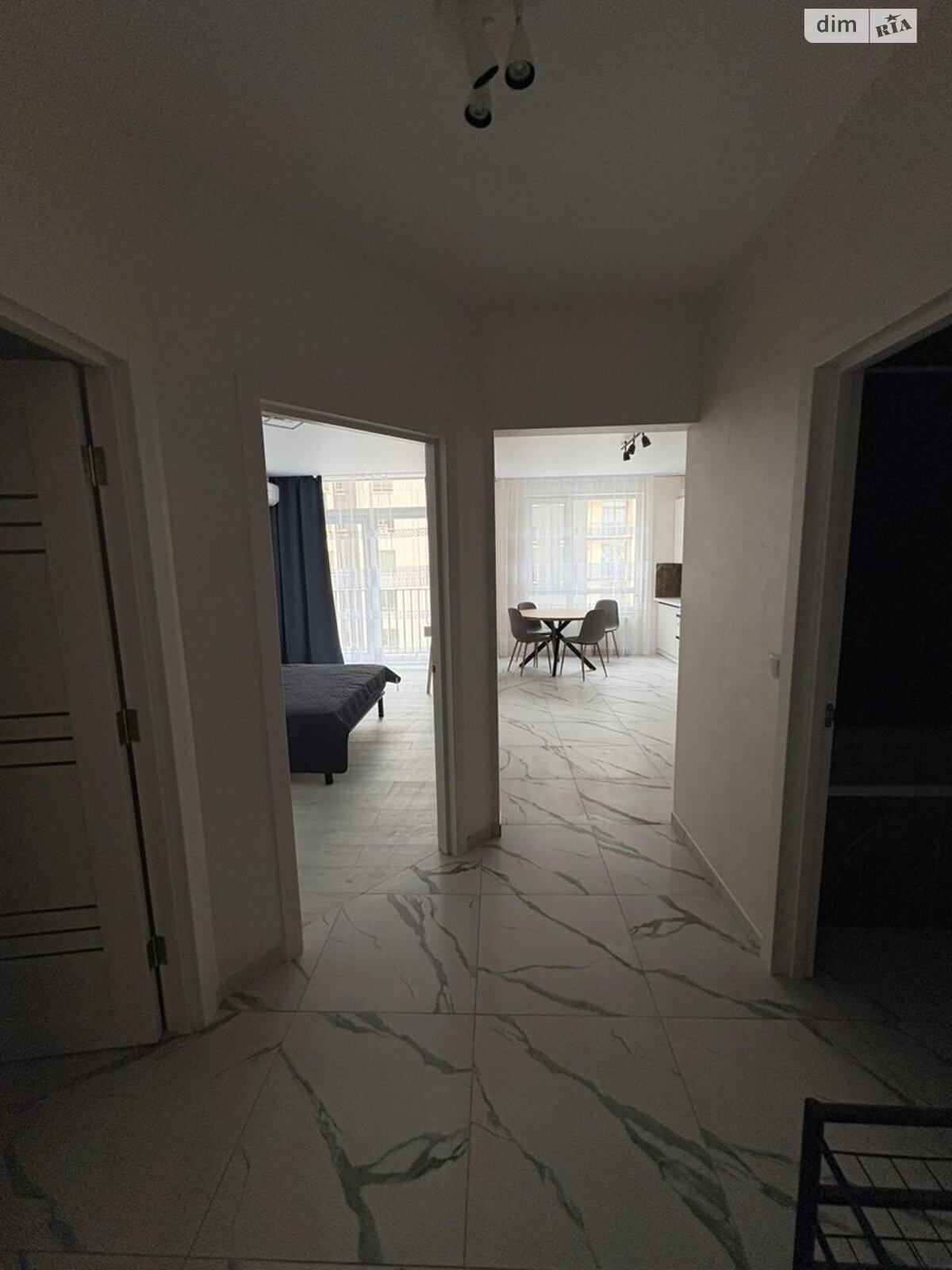 однокомнатная квартира в Ивано-Франковске, район Вокзал, на ул. Кобылянской 22А корпус 1 в аренду на долгий срок помесячно фото 1