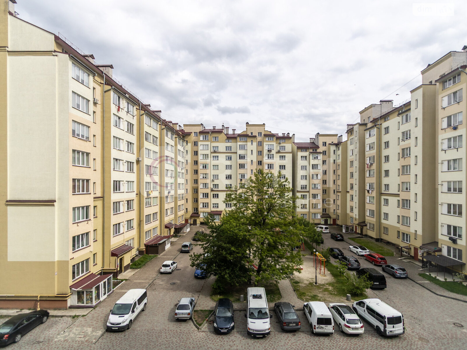 однокімнатна квартира в Івано-Франківську, на вул. Яблунева 2 в довготривалу оренду помісячно фото 1 однокімнатна квартира в Івано-Франківську, на вул. Яблунева 2 в довготривалу оренду помісячно фото 1