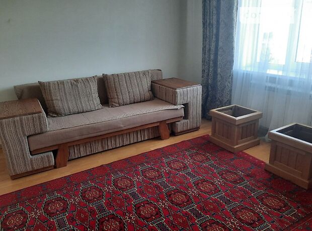 трехкомнатная квартира с мебелью в Ивано-Франковске, район Княгинин, на ул. Урожайная в аренду на долгий срок помесячно фото 1