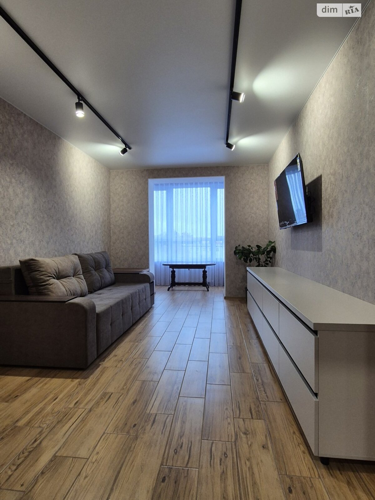 двокімнатна квартира в Житомирі, район Богунський, на вул. Євгена Рихліка в довготривалу оренду помісячно фото 1 двокімнатна квартира в Житомирі, район Богунський, на вул. Євгена Рихліка в довготривалу оренду помісячно фото 1
