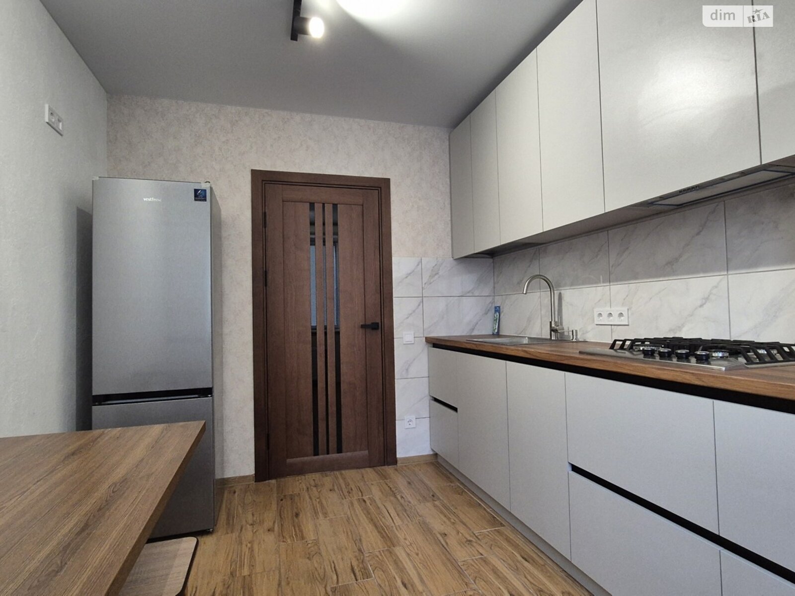 двокімнатна квартира в Житомирі, район Богунський, на вул. Євгена Рихліка в довготривалу оренду помісячно фото 1 двокімнатна квартира в Житомирі, район Богунський, на вул. Євгена Рихліка в довготривалу оренду помісячно фото 1