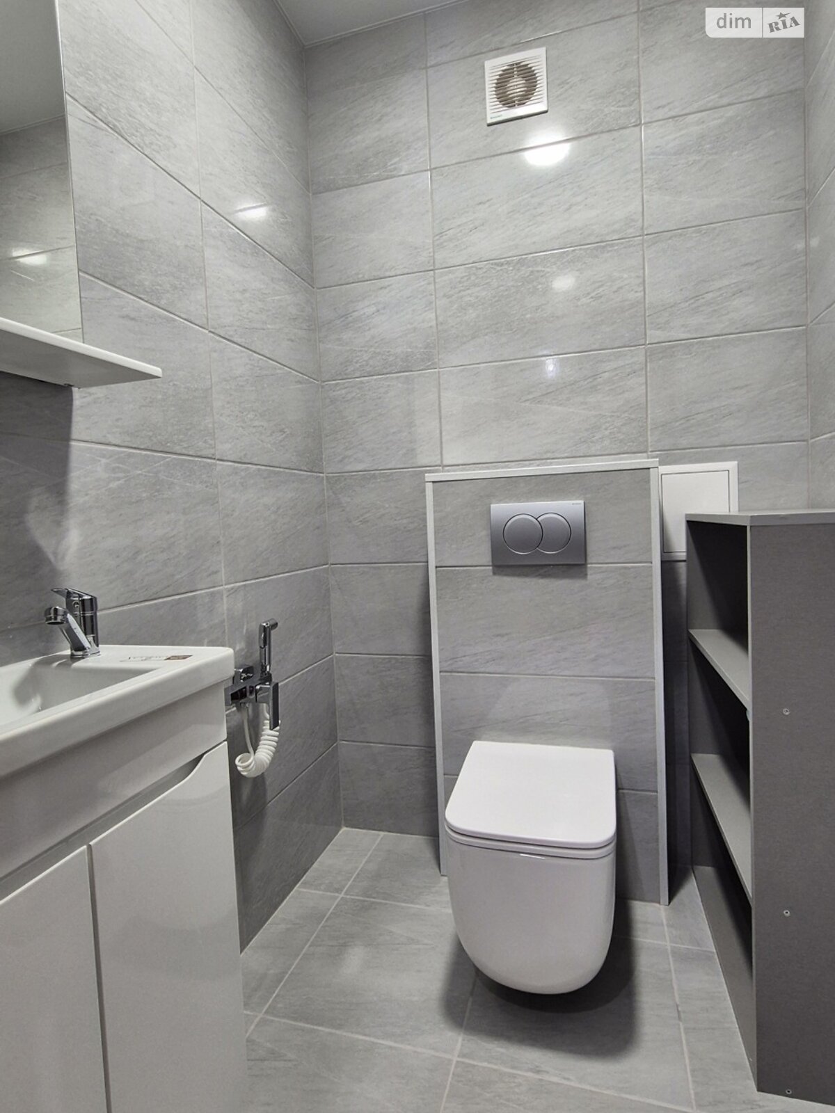 двокімнатна квартира в Житомирі, район Богунський, на вул. Євгена Рихліка в довготривалу оренду помісячно фото 1 двокімнатна квартира в Житомирі, район Богунський, на вул. Євгена Рихліка в довготривалу оренду помісячно фото 1