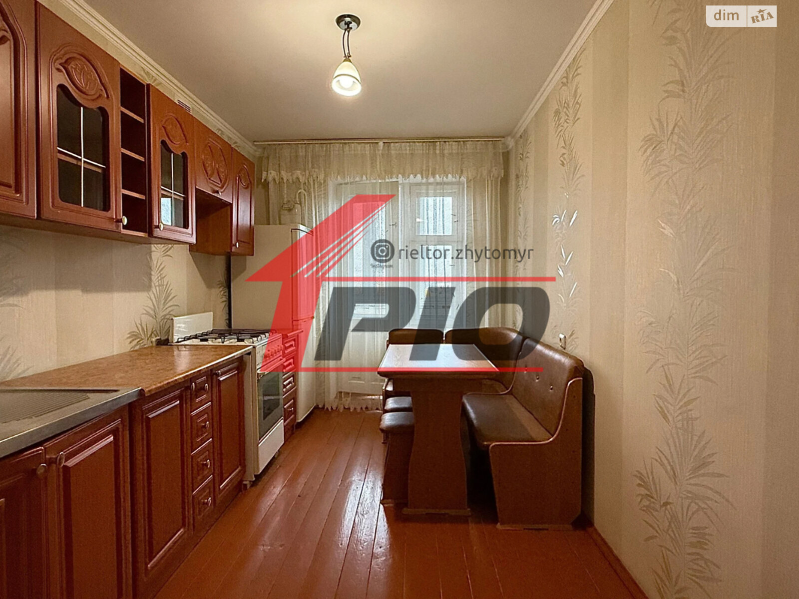 трехкомнатная квартира в Житомире, район Богунский, на ул. Парниковая в аренду на долгий срок помесячно фото 1 трехкомнатная квартира в Житомире, район Богунский, на ул. Парниковая в аренду на долгий срок помесячно фото 1