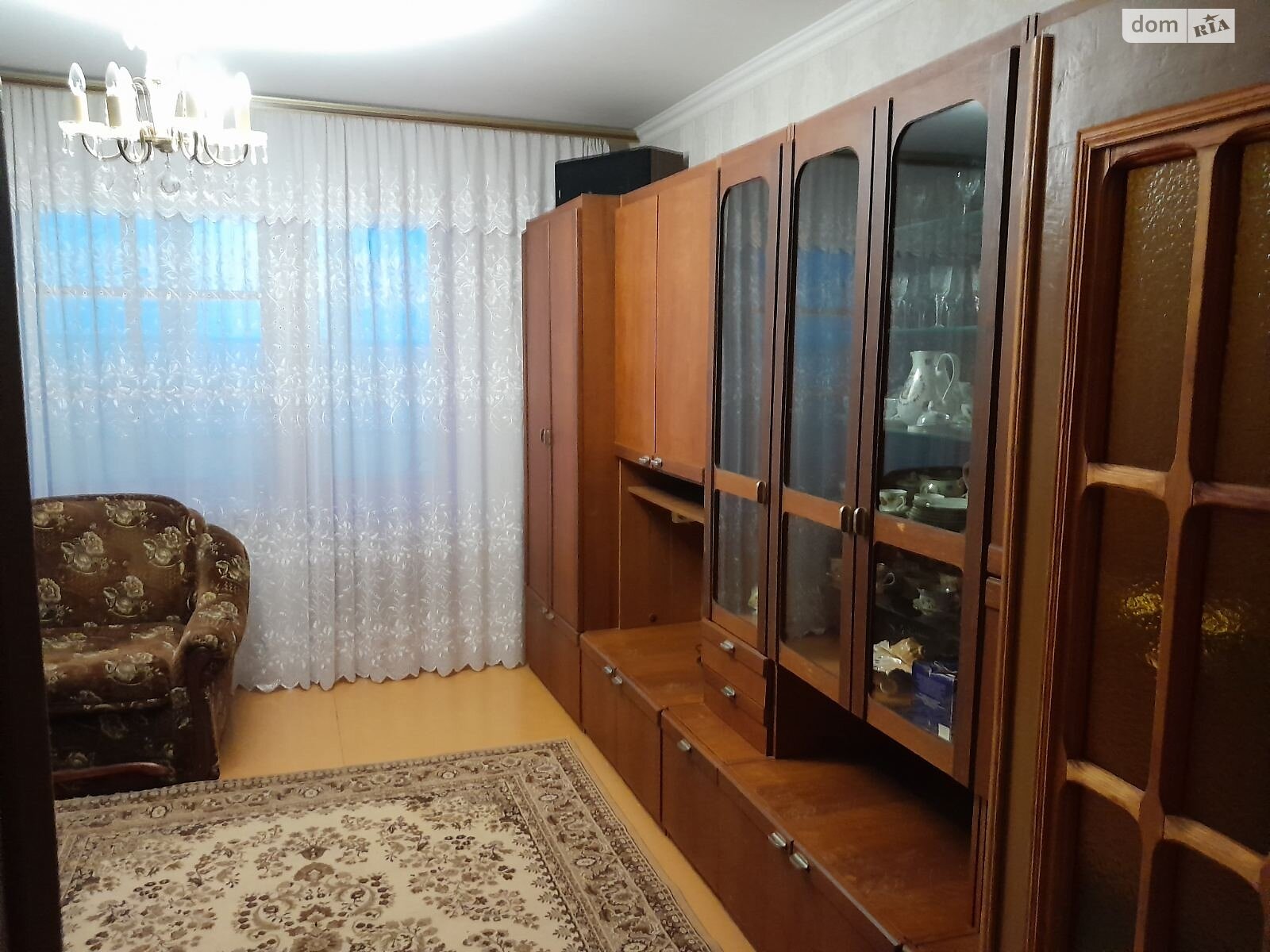 трехкомнатная квартира с мебелью в Житомире, район Богунский, на просп. Мира в аренду на долгий срок помесячно фото 1