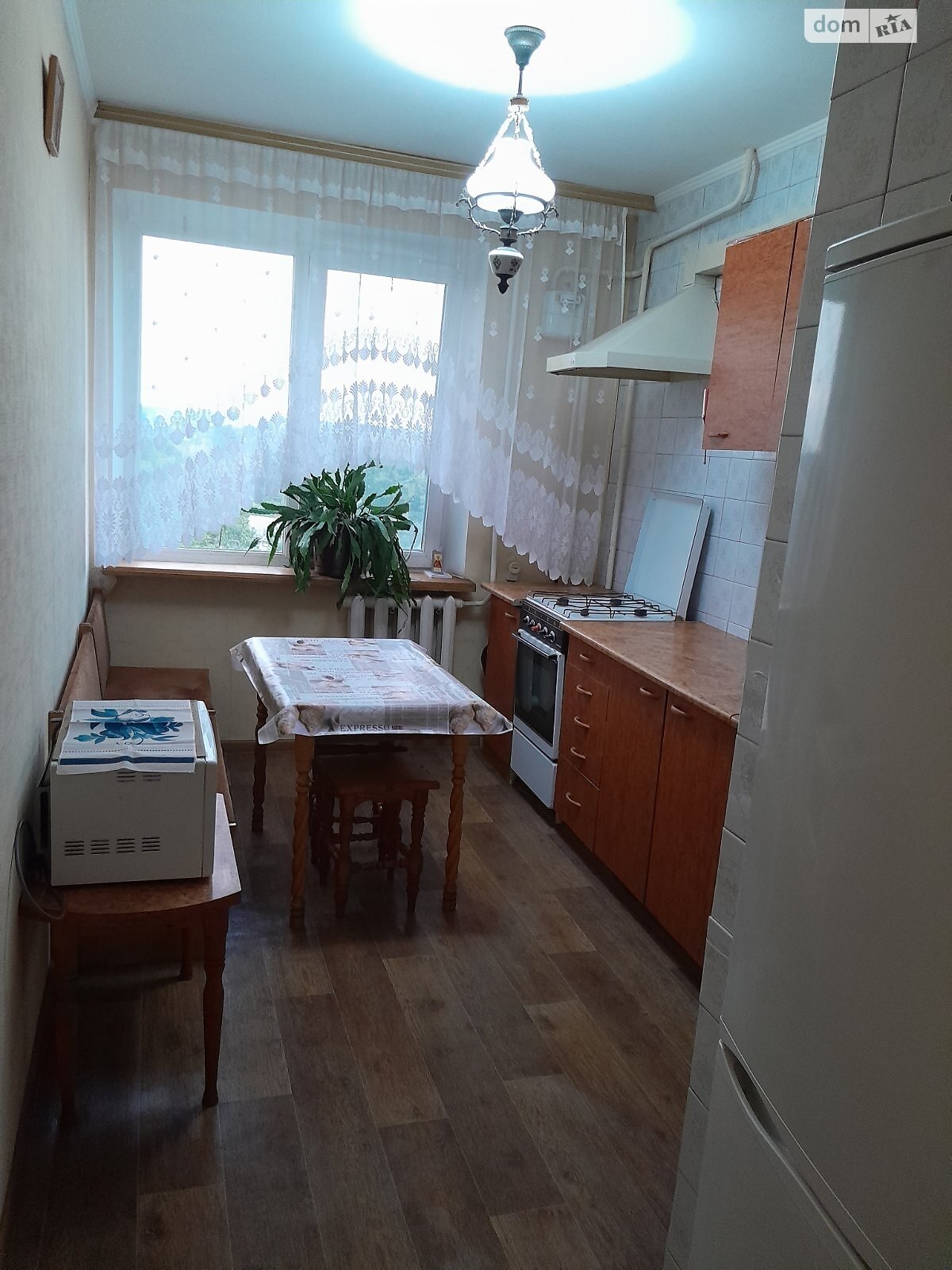 трехкомнатная квартира с мебелью в Житомире, район Богунский, на просп. Мира в аренду на долгий срок помесячно фото 1