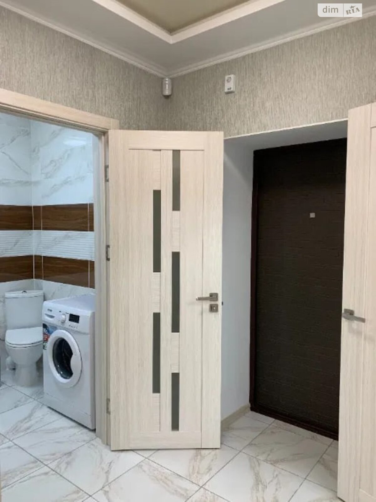 однокімнатна квартира в Житомирі, район Чеська Крошня, на вул. Євгена Рихліка 11А в довготривалу оренду помісячно фото 1 однокімнатна квартира в Житомирі, район Чеська Крошня, на вул. Євгена Рихліка 11А в довготривалу оренду помісячно фото 1