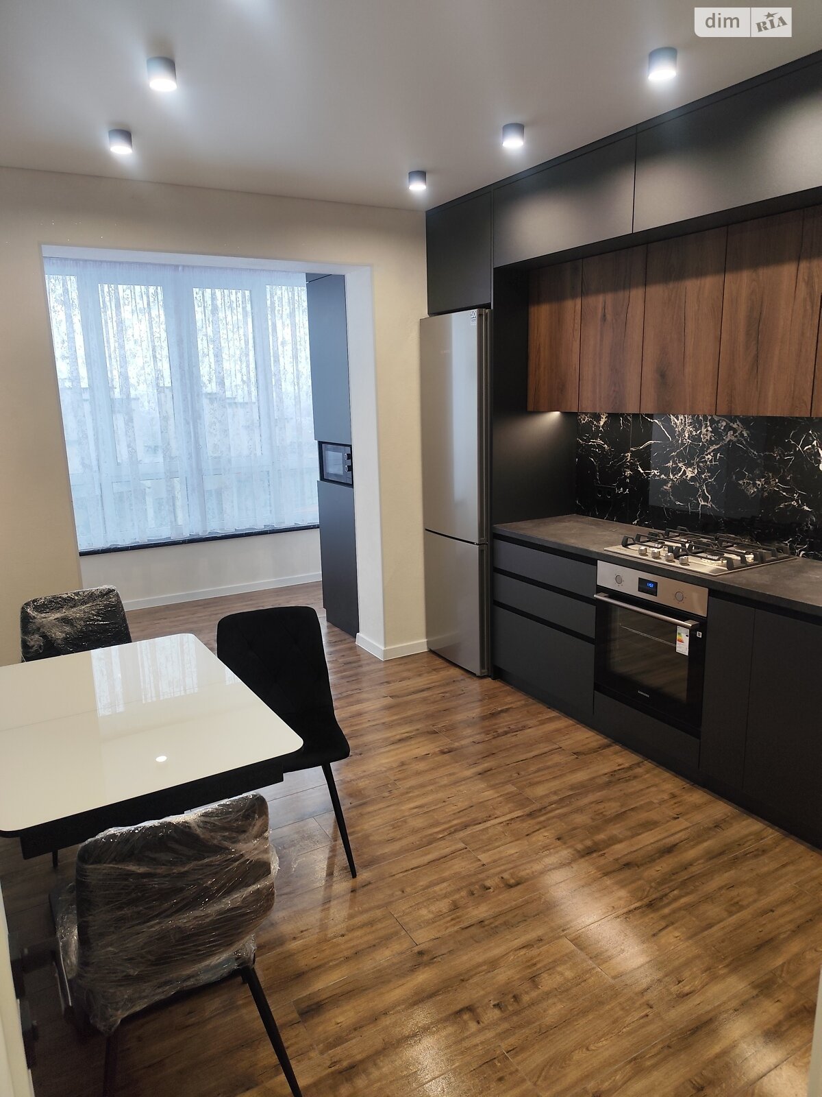 однокімнатна квартира в Житомирі, на вул. Домбровського 3Д в довготривалу оренду помісячно фото 1 однокімнатна квартира в Житомирі, на вул. Домбровського 3Д в довготривалу оренду помісячно фото 1