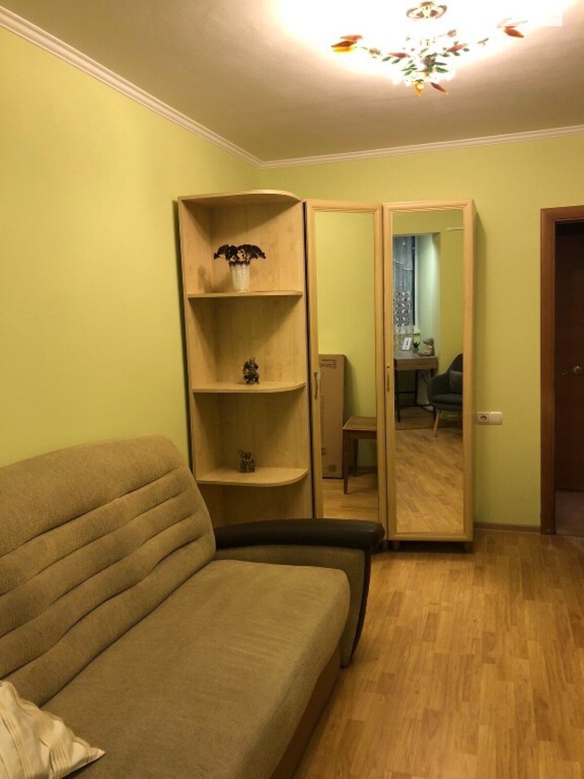 трехкомнатная квартира в Житомире, на ул. Ивана Мазепы 114 в аренду на долгий срок помесячно фото 1