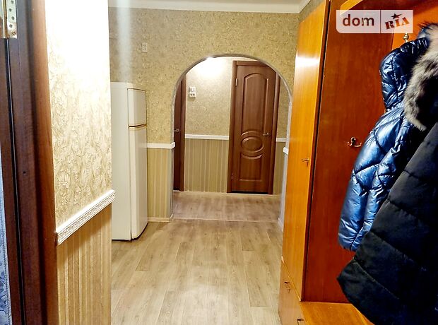 трехкомнатная квартира с мебелью в Житомире, район Житний рынок, на ул. Гоголевская в аренду на долгий срок помесячно фото 1