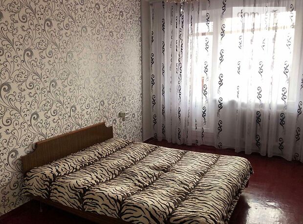 трехкомнатная квартира с мебелью в Житомире, район Житний рынок, на ул. Гоголевская в аренду на долгий срок помесячно фото 1 трехкомнатная квартира с мебелью в Житомире, район Житний рынок, на ул. Гоголевская в аренду на долгий срок помесячно фото 1