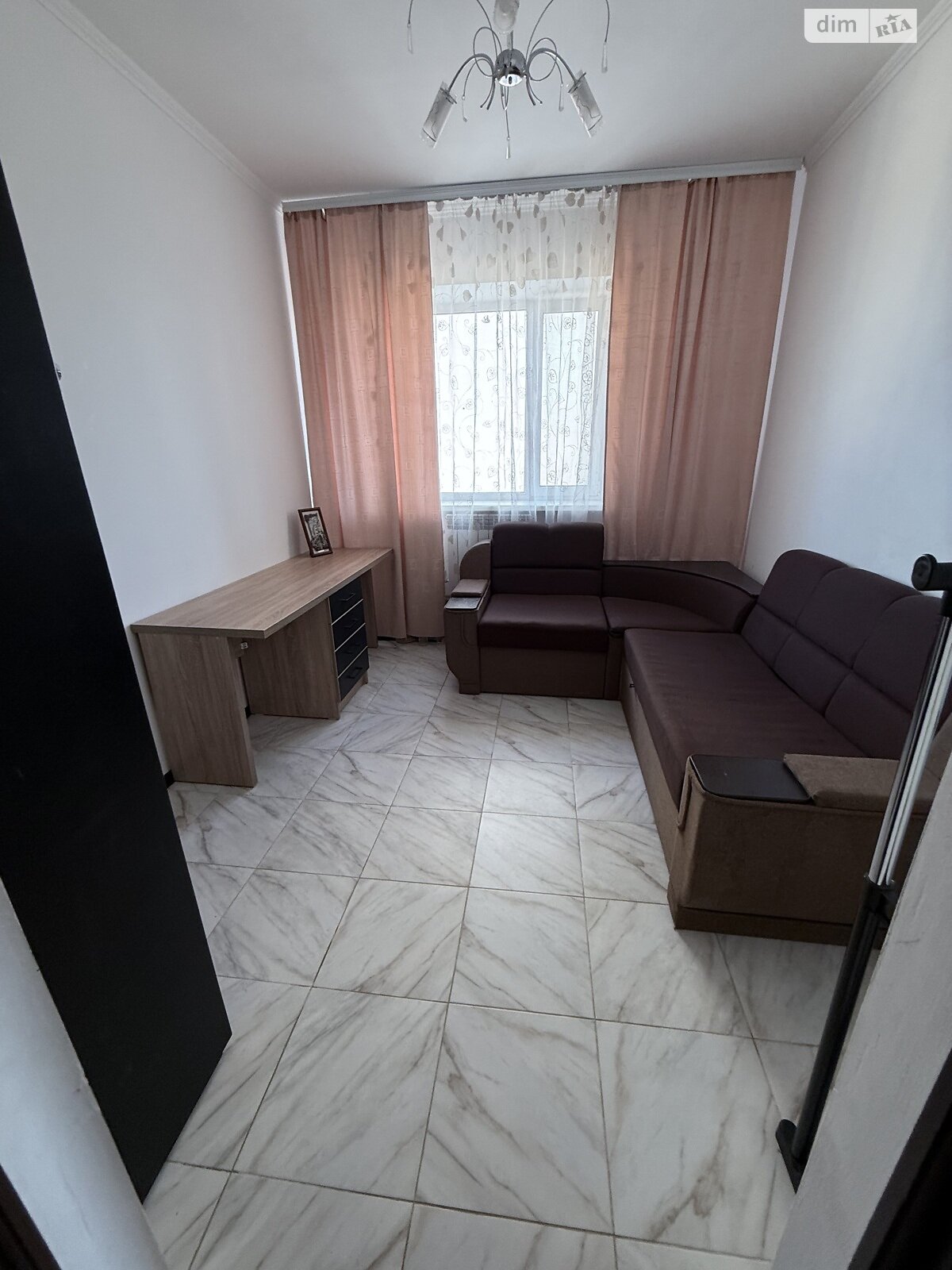 трехкомнатная квартира в Житомире, район Корбутовка, на ул. Радонова 5, кв. 2 в аренду на долгий срок помесячно фото 1 трехкомнатная квартира в Житомире, район Корбутовка, на ул. Радонова 5, кв. 2 в аренду на долгий срок помесячно фото 1