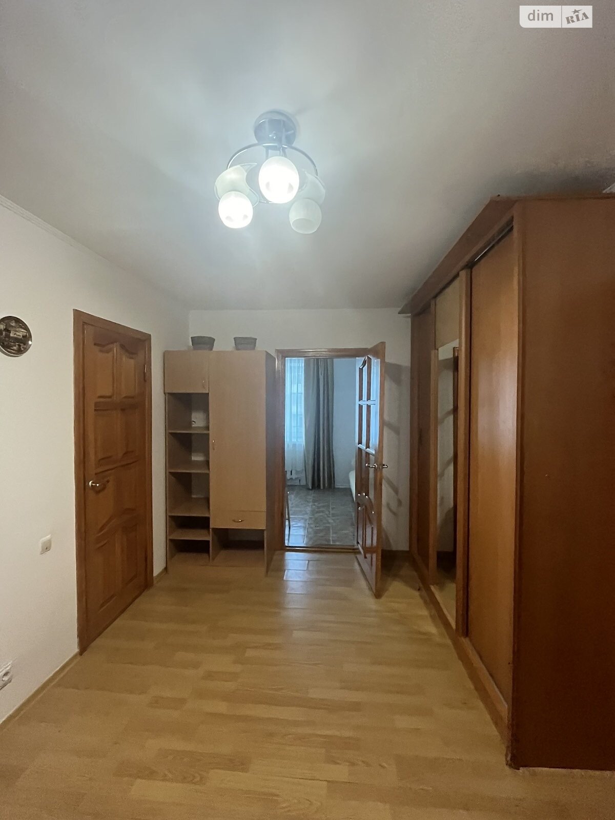 однокомнатная квартира в Житомире, район Центр, на ул. Домбровского 86Б, кв. 85 в аренду на долгий срок помесячно фото 1 однокомнатная квартира в Житомире, район Центр, на ул. Домбровского 86Б, кв. 85 в аренду на долгий срок помесячно фото 1