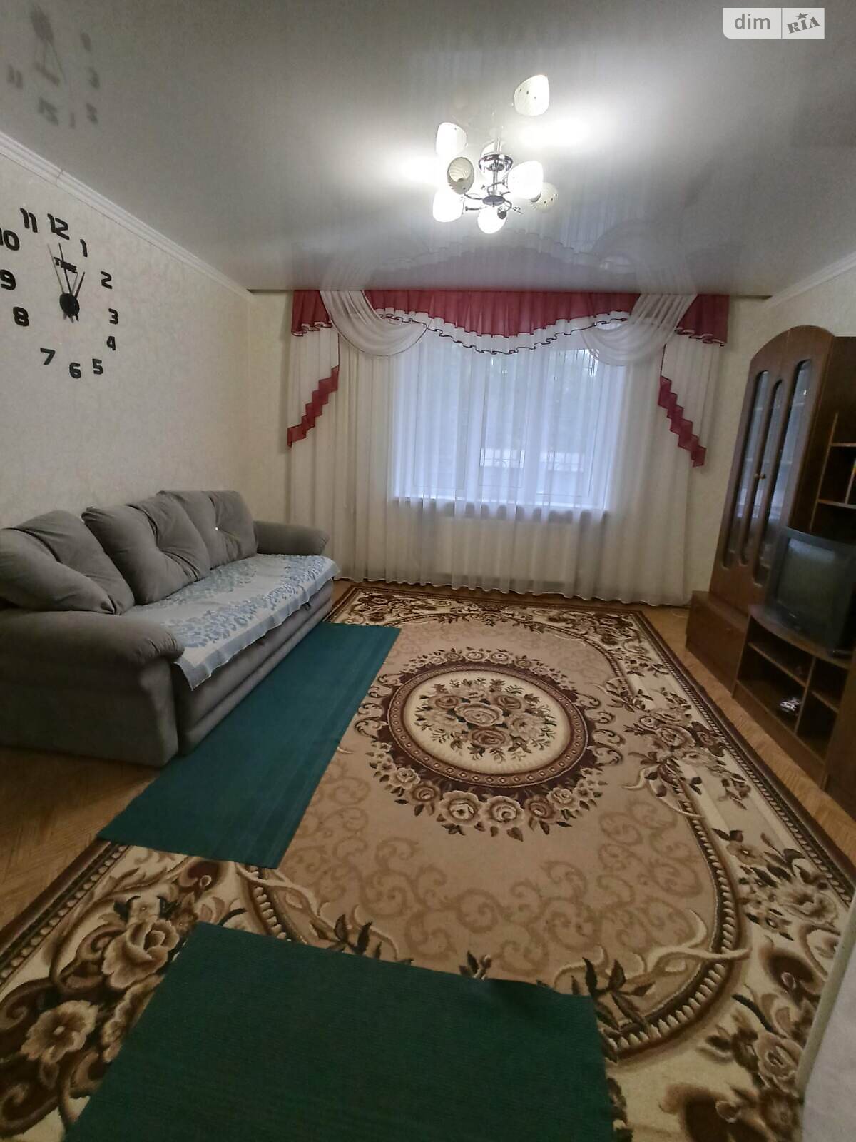 трикімнатна квартира в Житомирі, район Сінний ринок, на вул. Небесної сотні в довготривалу оренду помісячно фото 1 трикімнатна квартира в Житомирі, район Сінний ринок, на вул. Небесної сотні в довготривалу оренду помісячно фото 1