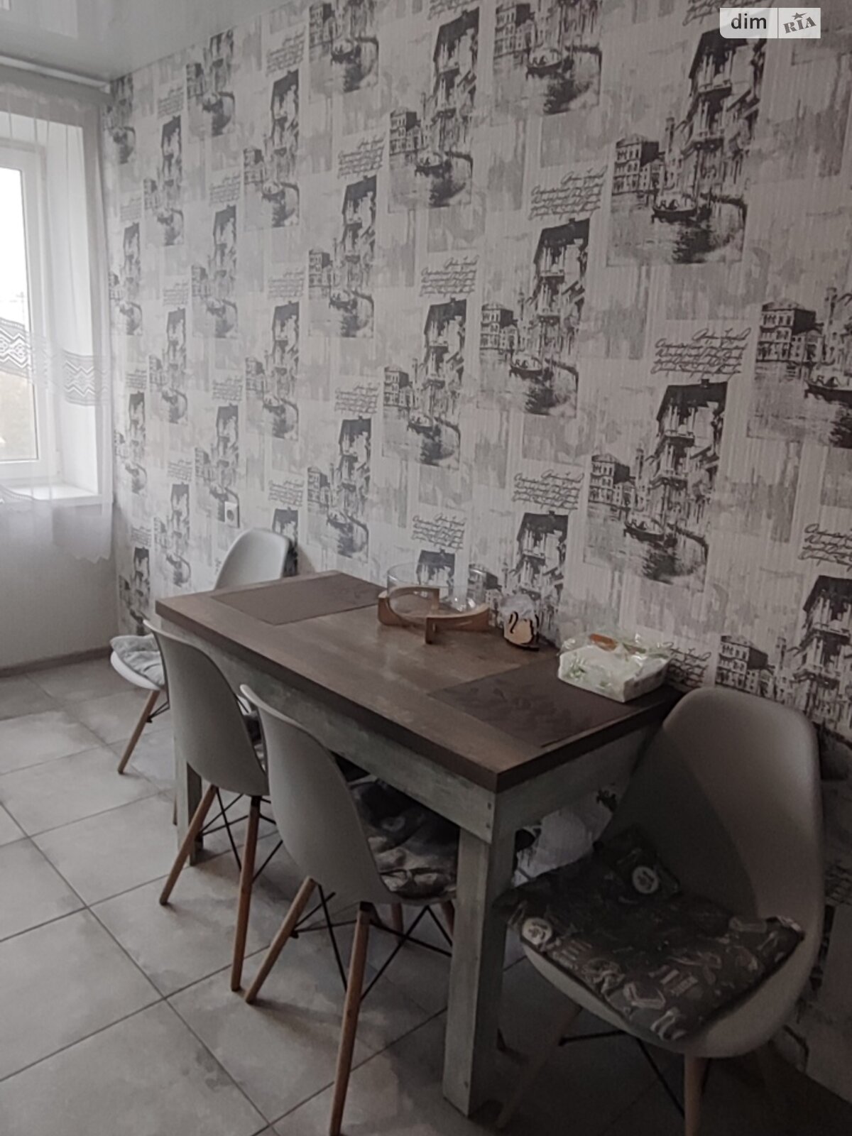 трехкомнатная квартира в Житомире, район Центр, на ул. Кочерги Ивана 6 в аренду на долгий срок помесячно фото 1 трехкомнатная квартира в Житомире, район Центр, на ул. Кочерги Ивана 6 в аренду на долгий срок помесячно фото 1