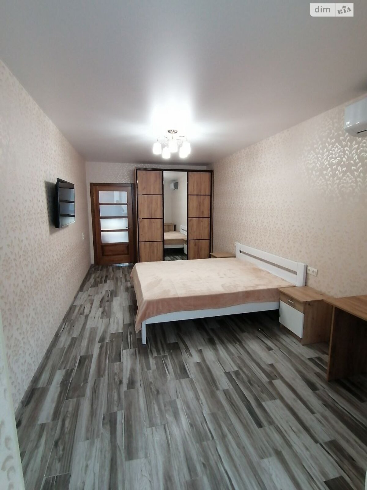 однокімнатна квартира з меблями в Житомирі, район Центр, на вул. Домбровського 3Г корпус 2 в довготривалу оренду помісячно фото 1 однокімнатна квартира з меблями в Житомирі, район Центр, на вул. Домбровського 3Г корпус 2 в довготривалу оренду помісячно фото 1