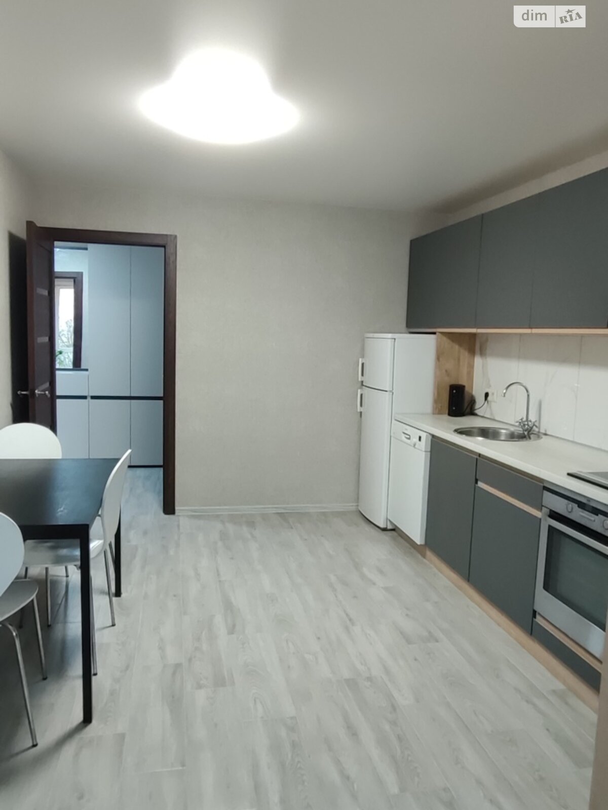 однокомнатная квартира в Житомире, район Центр, на ул. Домбровского в аренду на долгий срок помесячно фото 1 однокомнатная квартира в Житомире, район Центр, на ул. Домбровского в аренду на долгий срок помесячно фото 1