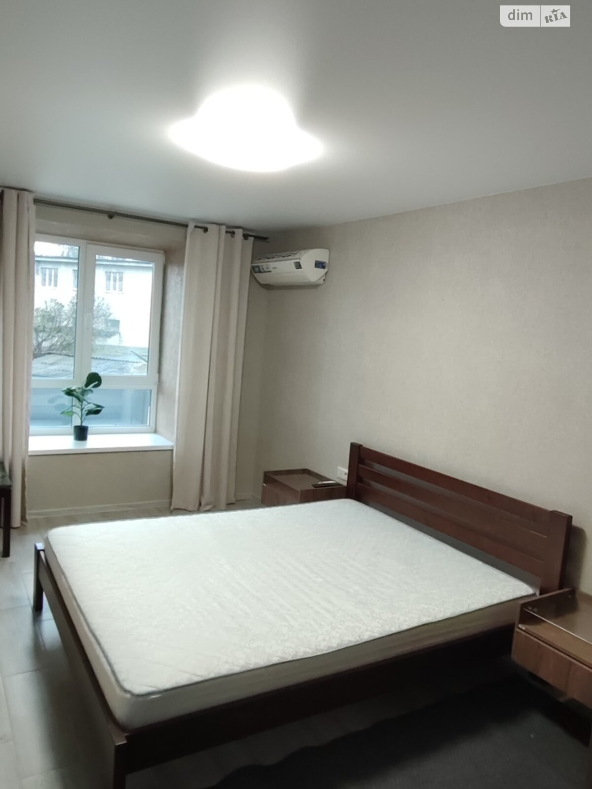 однокомнатная квартира в Житомире, район Центр, на ул. Домбровского в аренду на долгий срок помесячно фото 1