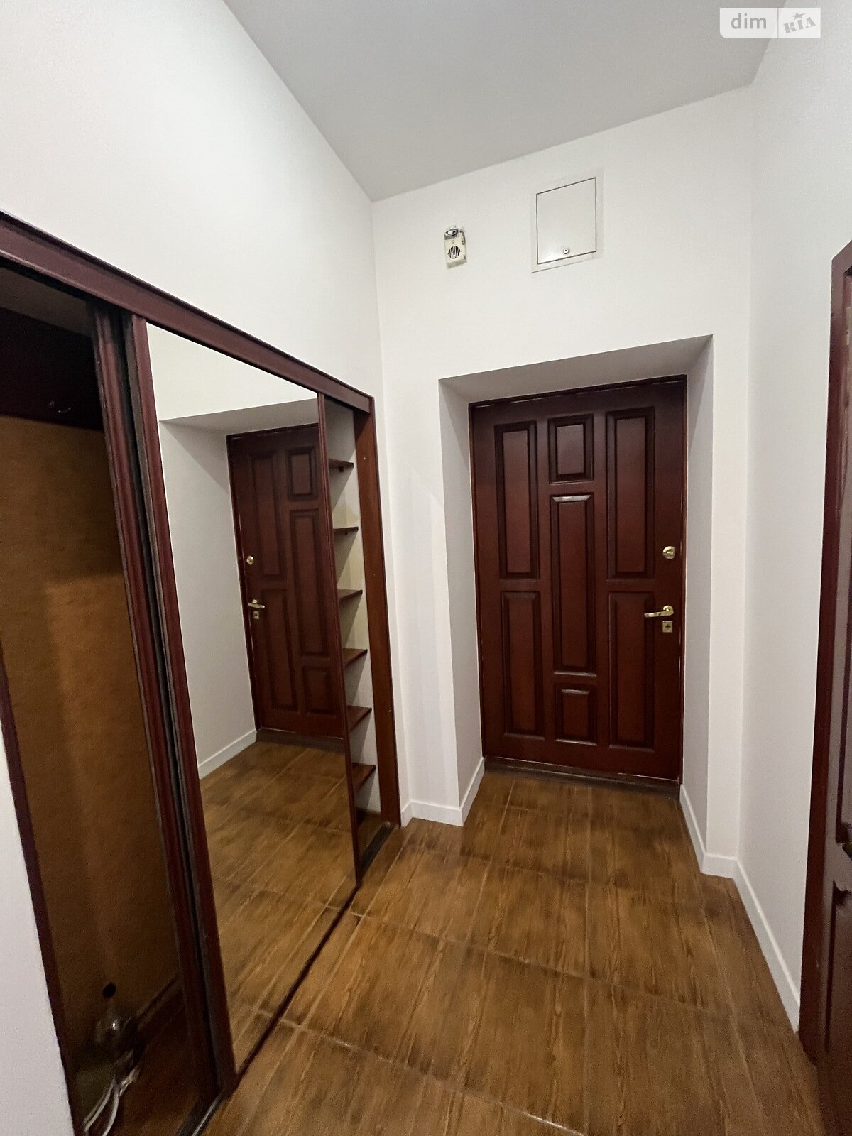 двокімнатна квартира в Житомирі, район Центр, на вул. Київська 55 в довготривалу оренду помісячно фото 1 двокімнатна квартира в Житомирі, район Центр, на вул. Київська 55 в довготривалу оренду помісячно фото 1