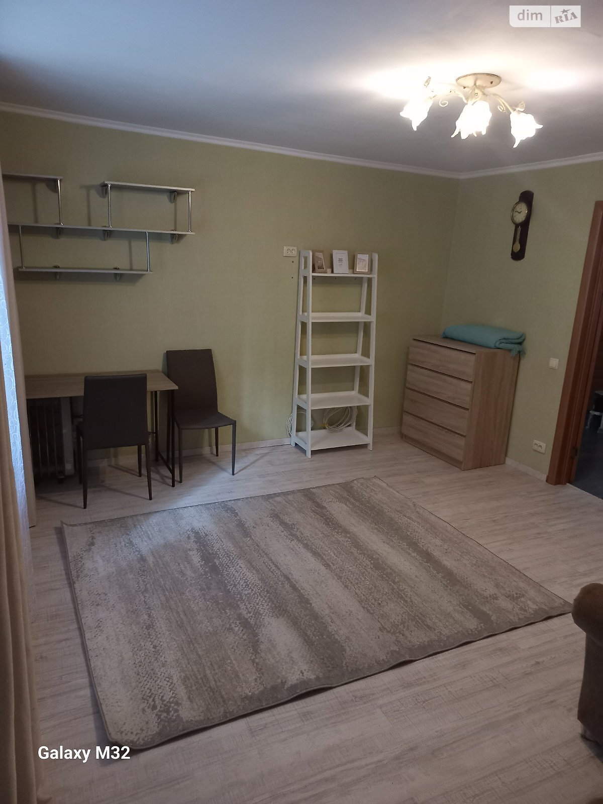 двокімнатна квартира в Житомирі, район Центр, на майд. Короленка в довготривалу оренду помісячно фото 1