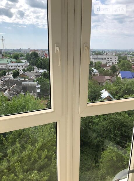 трехкомнатная квартира с мебелью в Житомире, район Центр, на ул. Победы в аренду на долгий срок помесячно фото 1 трехкомнатная квартира с мебелью в Житомире, район Центр, на ул. Победы в аренду на долгий срок помесячно фото 1