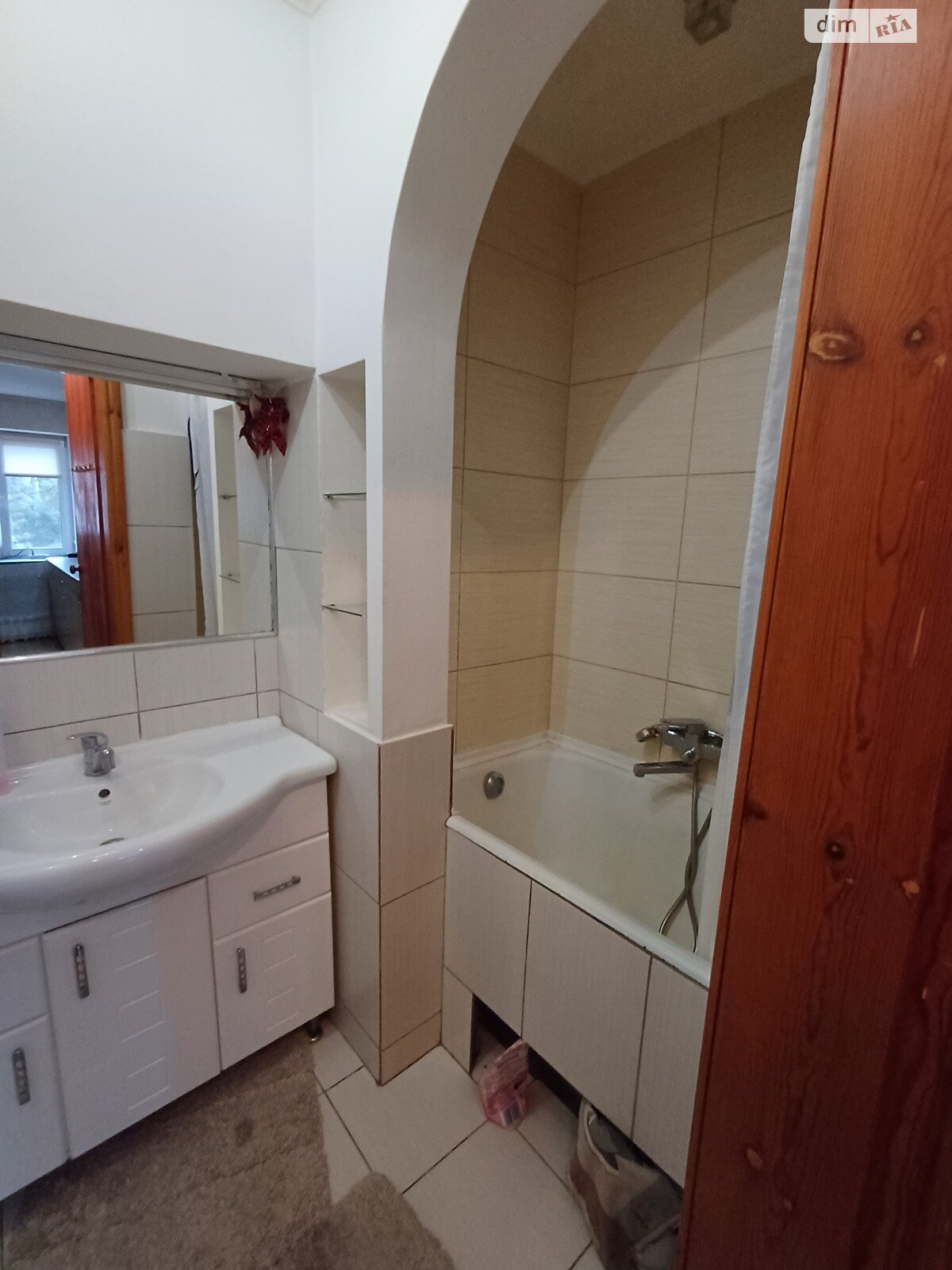 двокімнатна квартира в Житомирі, район Центр, на вул. Покровська в довготривалу оренду помісячно фото 1 двокімнатна квартира в Житомирі, район Центр, на вул. Покровська в довготривалу оренду помісячно фото 1