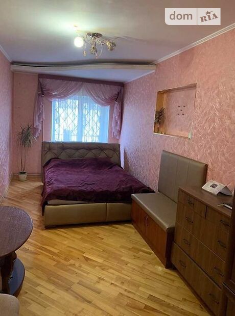 трехкомнатная квартира в Житомире, район Центр, на ул. Покровская в аренду на долгий срок помесячно фото 1 трехкомнатная квартира в Житомире, район Центр, на ул. Покровская в аренду на долгий срок помесячно фото 1
